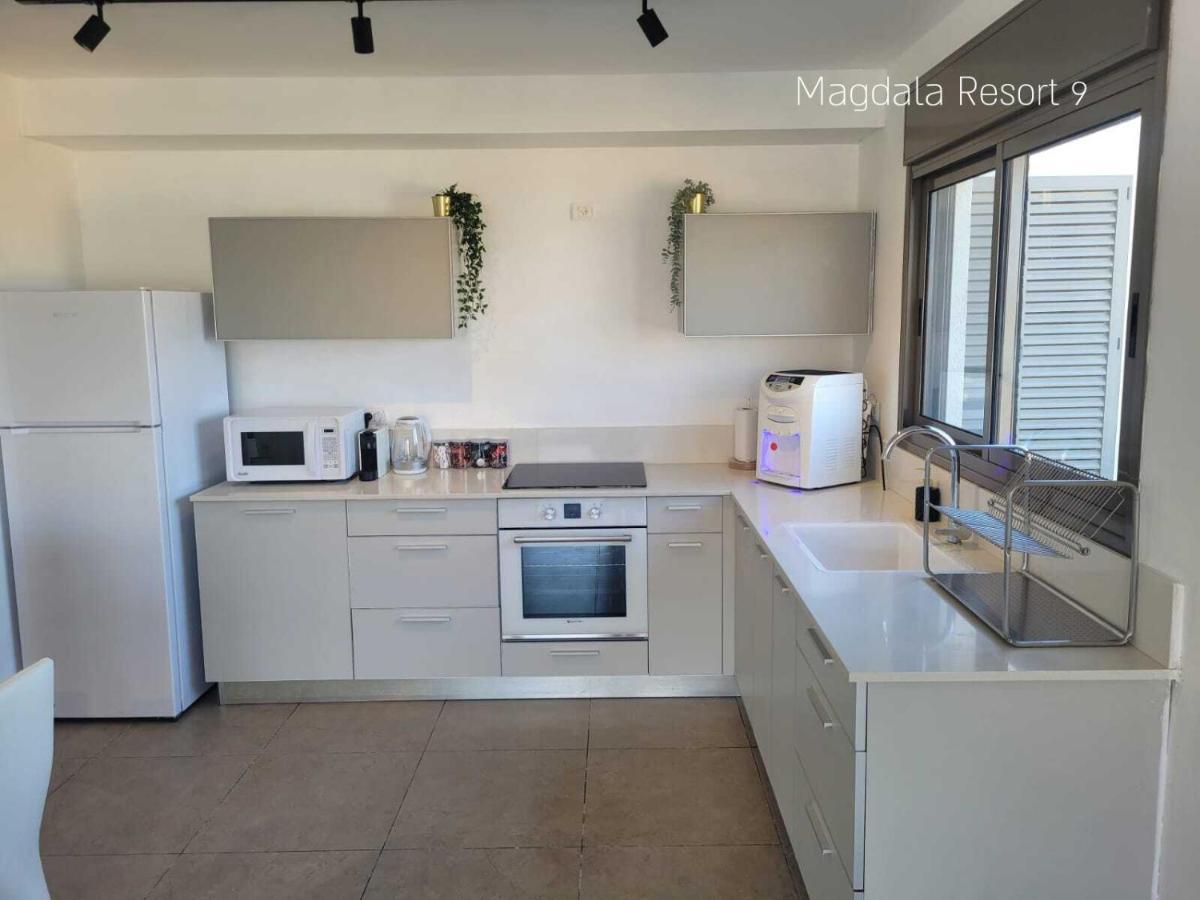 Yalarent Magdala Resort- Luxury Suites With Pool Or Jacuzzi With Sea View Migdal Exterior foto