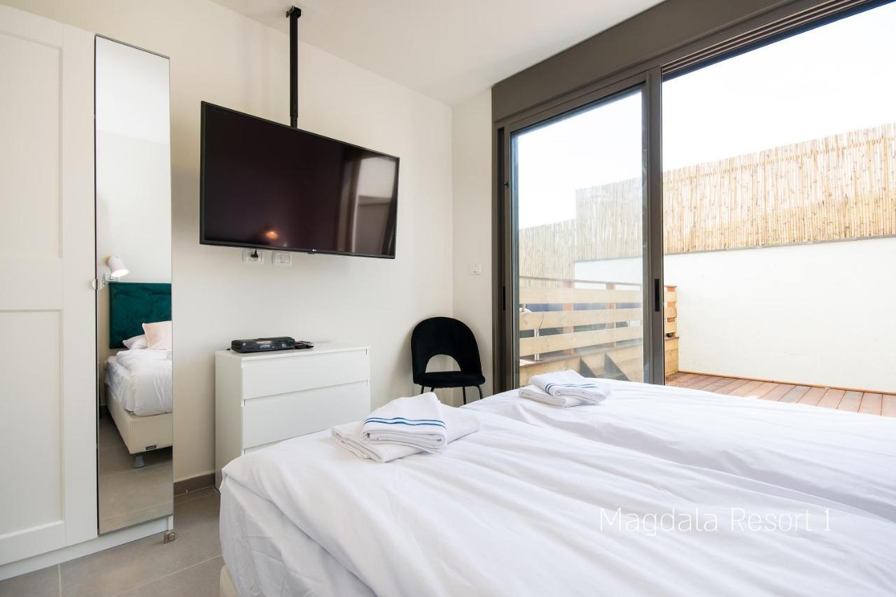Yalarent Magdala Resort- Luxury Suites With Pool Or Jacuzzi With Sea View Migdal Exterior foto